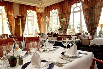 Отель Seetelhotel Strandhotel Atlantic 4*